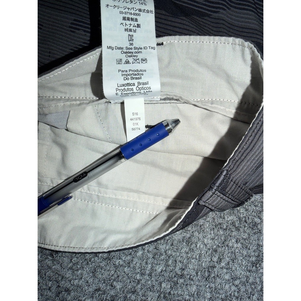 Oakley Chino Shorts Camouflage Gray Black Polyester Button Pockets Men's Size 36 - Picture 6 of 11